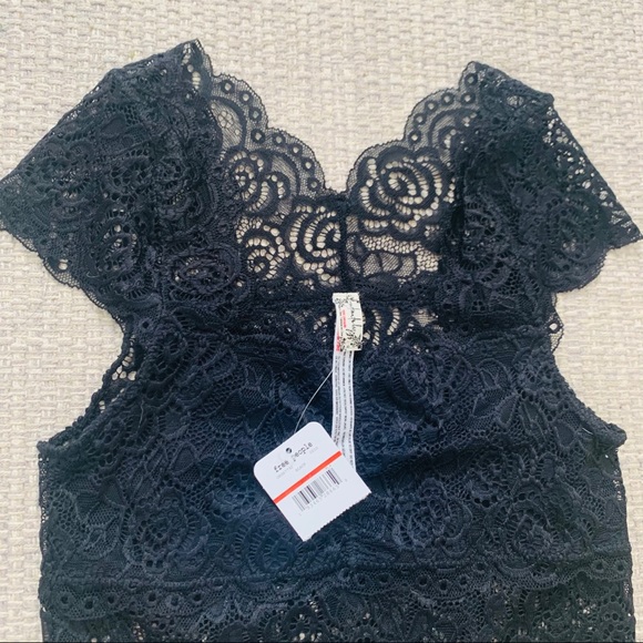 Free People Chase Me Black Lace Brami NWT Size XS - Picture 7 of 7